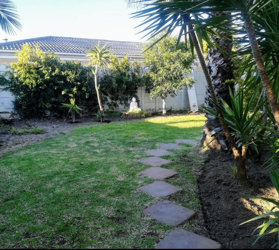 5 Bedroom Property for Sale in Parklands Western Cape